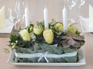 Tischdekoration in blaugrau selber machen – DIY-Hochzeits-Reihe Teil 3