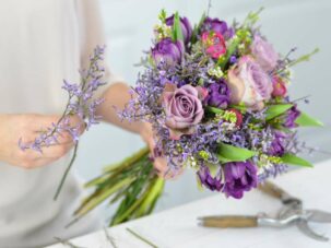 Hochzeit in der Trendfarbe Ultra-Violett - Teil 1: Brautstrauß selber binden