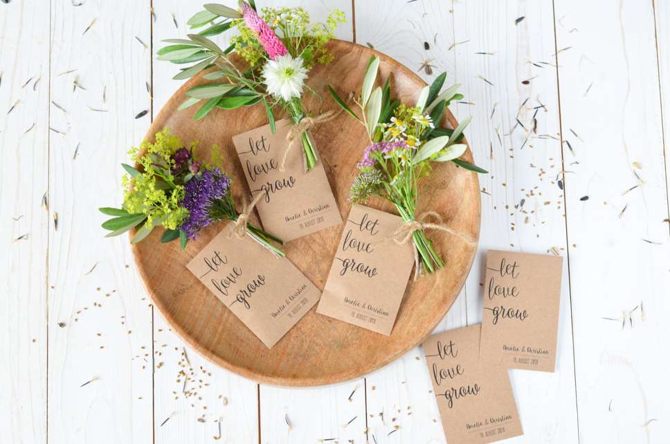Wildblumen-Hochzeit– Teil 4: Gastgeschenk mit frischen Blumen gestalten