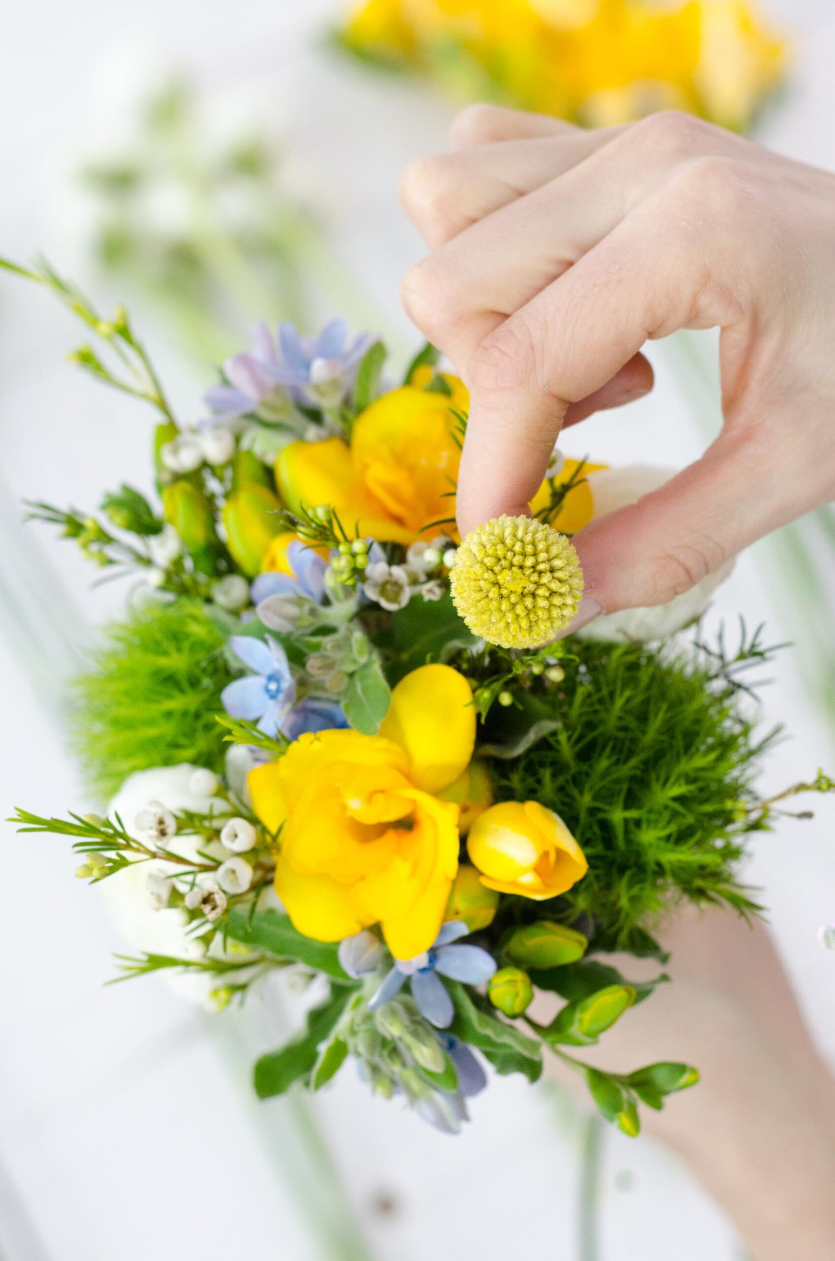Hochzeit_Frühling_Brautstrauss_DIY_Craspedia