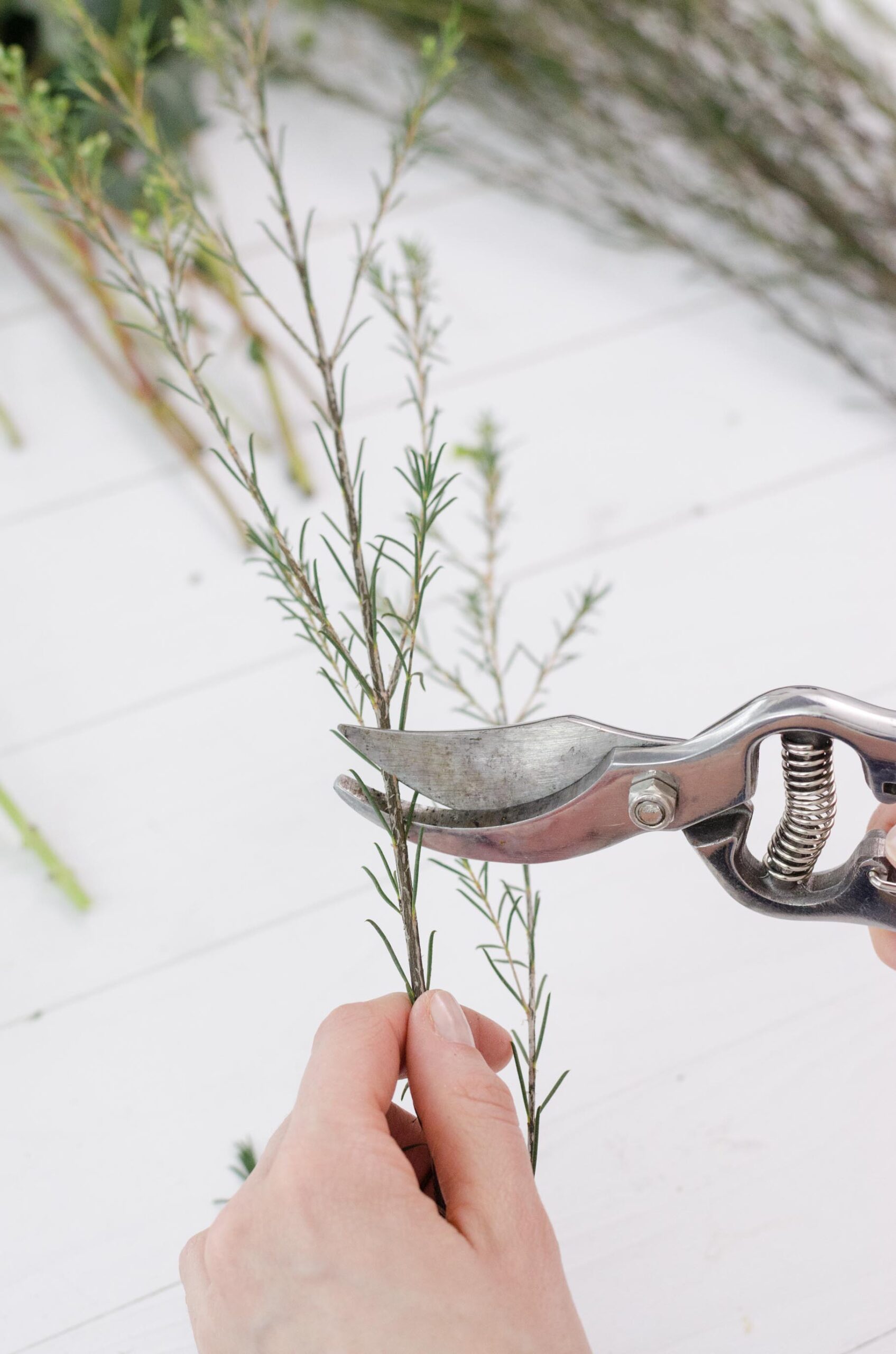Hochzeit_Frühling_Tischdeko_DIY_Wachsblume_teilen