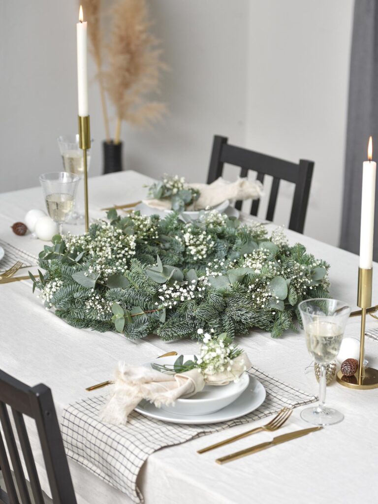 Adventskranz Aus Nobilistanne Und Koniferen Von Thomas Philipps Ansehen