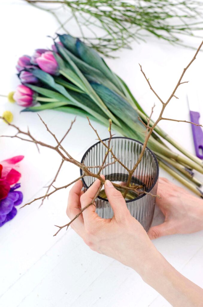 frühling_strauss_bunt_diy_quittenzweige